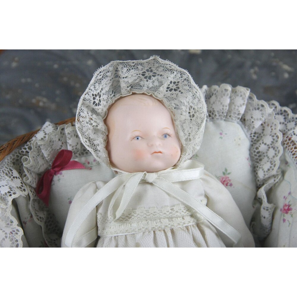 Antique Reproduction Grace Putnam Bye-Lo Baby doll, christening gown and basket